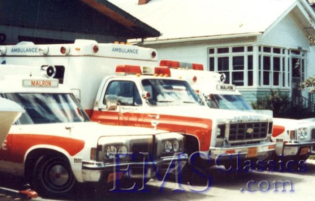 1972SuperiorPontiacs04,1977WayneGM,PortageLaPrairieMB,photoBrianSchauf.jpg