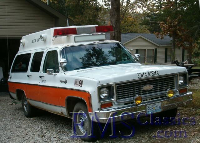 1973ModularCorpGMSuburban01,MO,photoFredSwihart.JPG