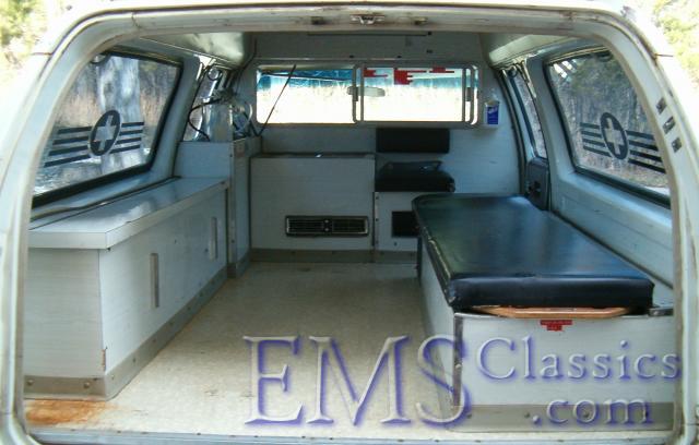 1973ModularCorpGMSuburban02,MO,photoFredSwihart.JPG