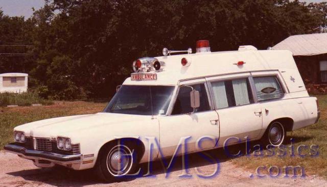 1973SuperiorPontiac,WinfieldKS02,withdifferentwarningsystems,photoSteveLoftin.jpg