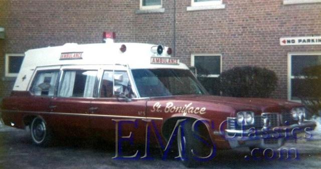 1973SuperiorPontiac01,WinnipegMB,photoTerryLange.jpg
