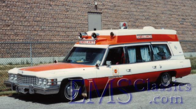 1974SuperiorCadillac02,AmherstburgON,photoWaltMcCall.jpg