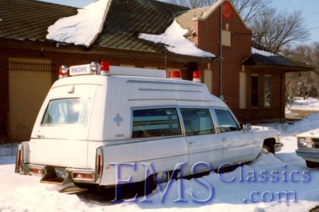 1975MillerMeteorCadillac,MendhamNJ04,atRingdahlSales,FergusFallsMN,photoKenSawatsky.jpg