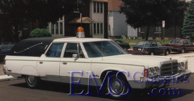 1975RenaudChrysler,JanisseFH,WindsorON,photoWaltMcCall.jpg