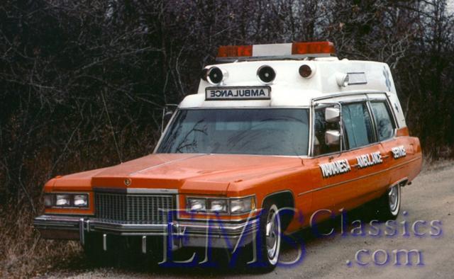 1975SuperiorCadillac,WawanesaMB01,photoBrianSchauf.jpg