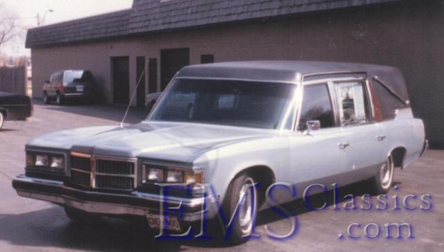 1975SuperiorPontiac,WindsorFH,WindsorON,photoWaltMcCall.jpg