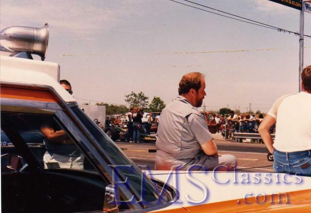 1976SuperiorCadillac,TulsaOKRaceway01,SteveLoftinonhood,photoSteveLoftin.jpg