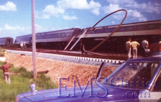 1976Trainwreck02,OakvilleMB,notebentrailtrack,photoBrianSchaufcompressed.jpg