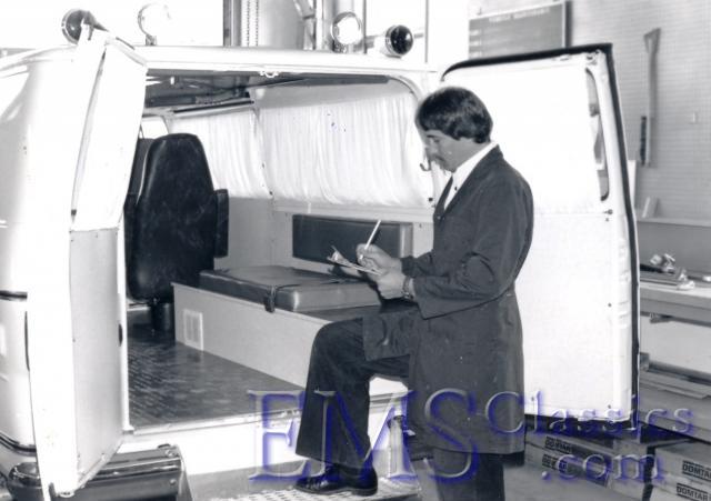 1977Peterchecking00032A03.jpg