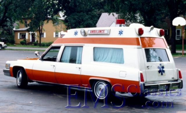 1977SuperiorCadillac,02ParkRiverND,photoTonyKarsnia.jpg