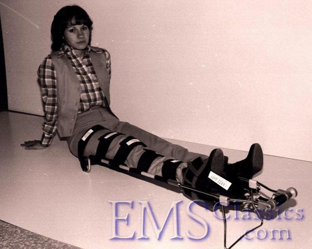 1978JunedemonstratingHaretractionSplint.jpg
