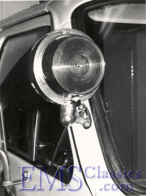 1978Unitypillarmountedspotlightflashinglight.jpg