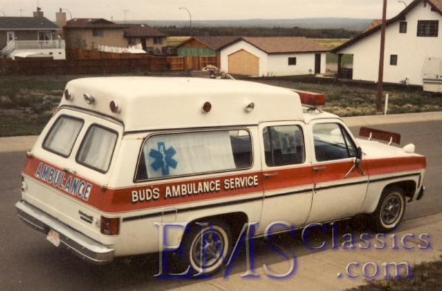 1979CrestlineGMSuburban,BudsAS,ValleyviewAB,photoAAOA.jpg