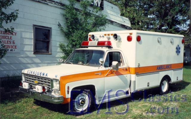 1980HortonGMatEmergencyVehicleSales,AlexanderIA.jpg
