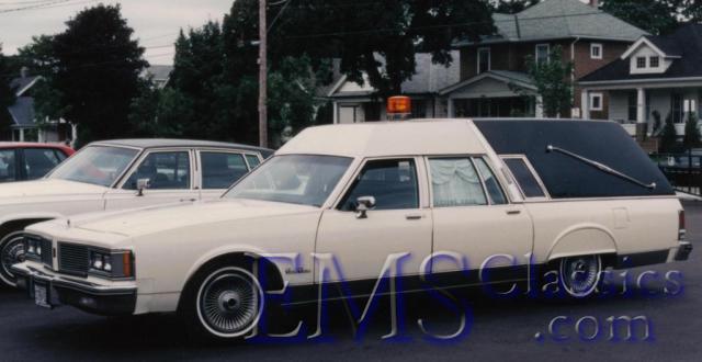 1982RenaudOldsmobile01,JanisseFH,WindsorON,photoWaltMcCall.jpg
