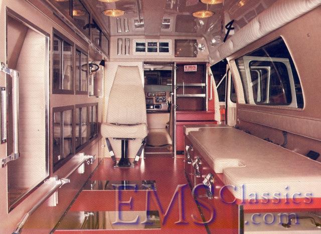 198301WheeledCoachx.jpg