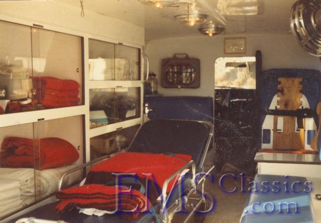 1983DemersGM02,UrgencesSante,MontrealQC,photoMikeHarbec.jpg