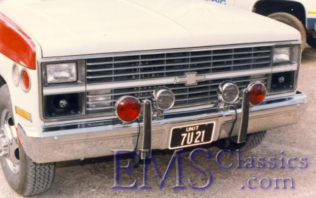 1983StratusGM,notespeakers.jpg