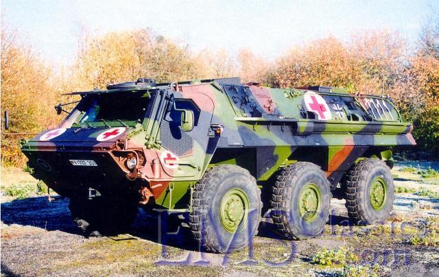 1990sBinzFOXArmoredAmbulance01.jpg