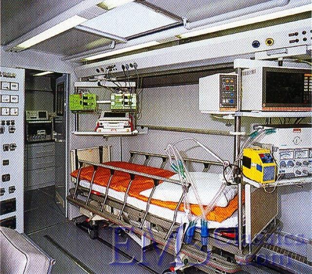 1990sMercedesBus03.jpg