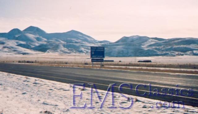 1992USAAmbulancesignenroutetoCalifornia,Peter.jpg