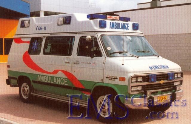 1993WheeledCoachDeVriesChevrolet,photoE.H.Boonstra.jpg