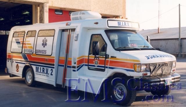 1999OverlandCoachELF02,WinnipegMB,photoBrianSchauf.jpg