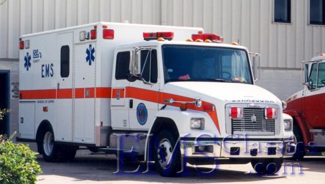 2002Freightliner.jpg