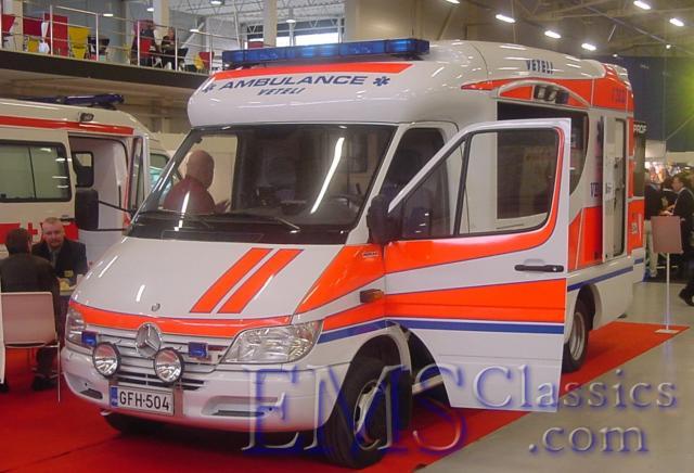 2003ProfileMercedes01.JPG