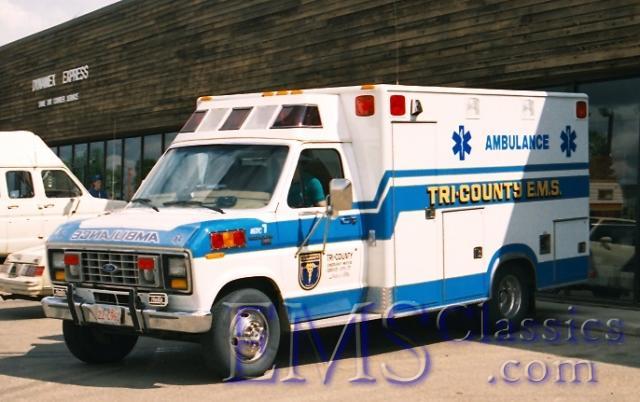 405FMA04repainted,TriCounty,LeducAB.jpg