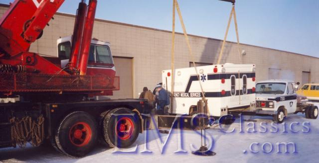 716RM011993AmbucraftFord,nohoistatAmbucraft,Crown,OkotoksAB.jpg