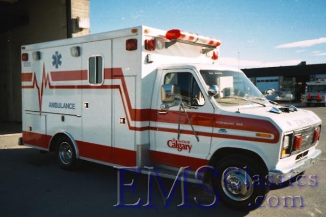 751FMA02,noinfoinvehiclefileCharlesdoesntknowwhythisunithasCalgaryABdecal.jpg