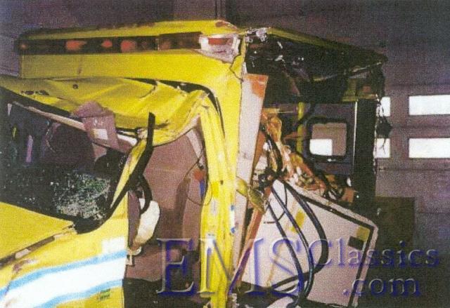 WheeledCoachFord01LefthandwallfelloffinQuebec.jpg
