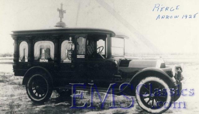 x1919PierceArrow,RHD,M.PoirierFH,LavalQC,phJCMarcoux.jpg