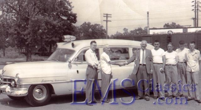 x1951SuperiorCadillac,LakewoodNJ,phRichLitton.jpg