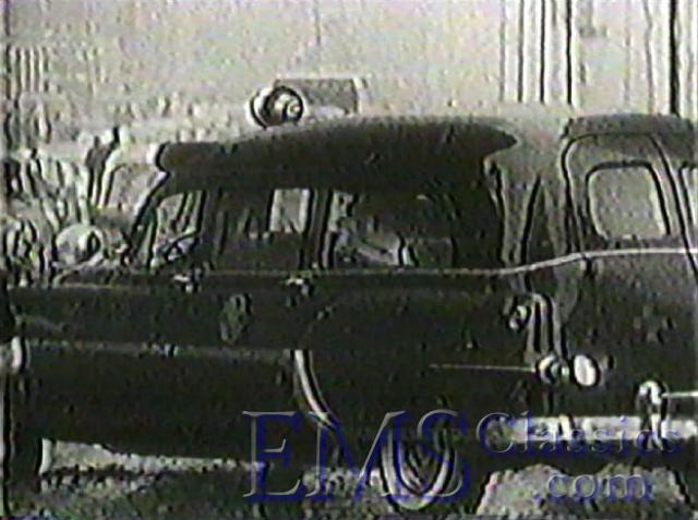 x1954Pontiac,GodinMontreal.jpg