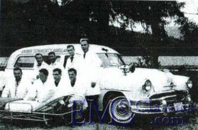 x1954Pontiac,KinsmenVolCommAS,Sicamous.jpg