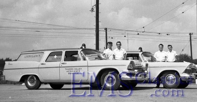 x1958DodgePlymouth,London,phWest.Univ.Londoncopy.jpg