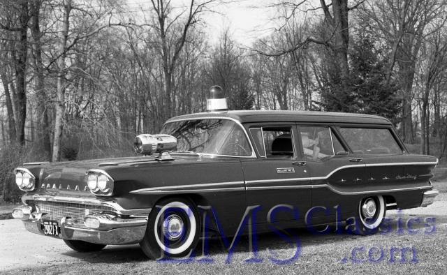x1958Pontiac,Ballantynes,London,phWest.Univ.Londoncopy.jpg