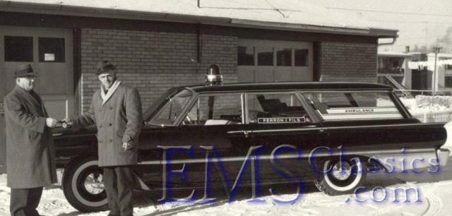 x1961Ford,BiltInVictoriavilleByJulesMarcouxR.jpg