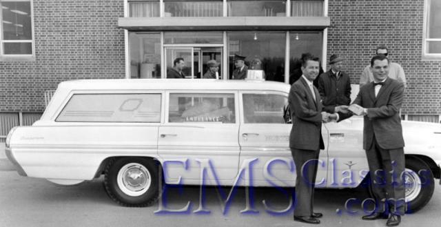 x1962ACCPontiac,NorthYork,phTorontoArchive.jpg