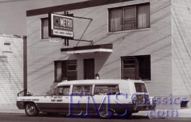 x1965MMCadillac01phSaintVitalMuseum.jpg