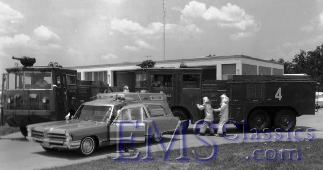 x1965SuperiorPontiac,FactoryPhoto,phWaltMcCall.jpg
