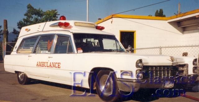 x1966SuperiorCadillac,StJohns,PNE,exMetro,phFField.jpg