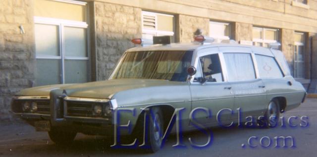 x1969SuperiorPontiac,StBoniface,phBrianSchuff.jpg
