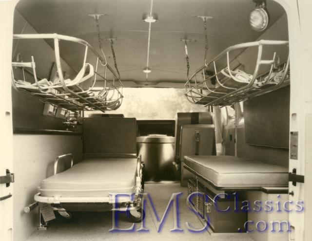 x1969UniversalFord03,Houston,phBillLeverett.jpg