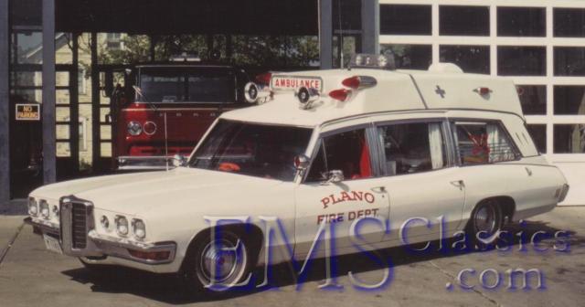 x1970SuperiorPontiac,PlanoIL,phWaltMcCall.jpg
