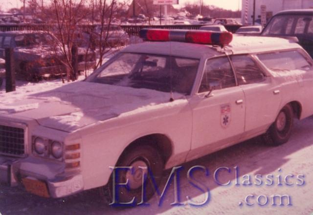 x1975Ford,photoStanStone.jpg