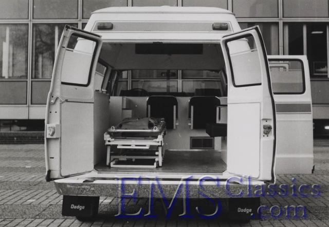 x1976HoeveDodge02,phTomMcPherson.jpg