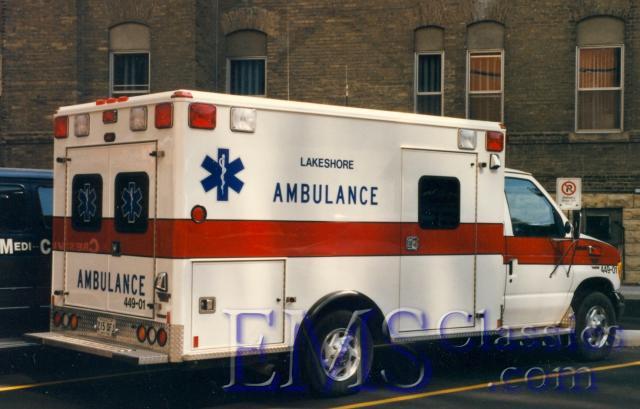 x1994WheeledCoachFord,Gimli,phBrianSchuff.jpg